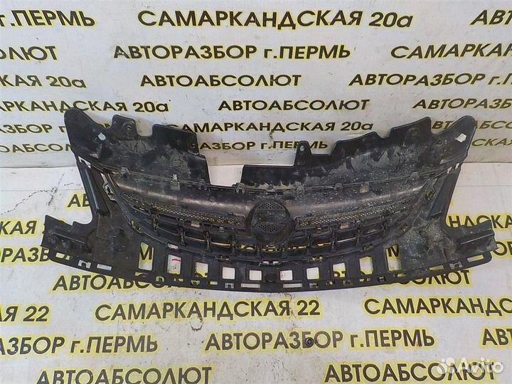 Решетка радиатора Opel Astra J 2009-2015
