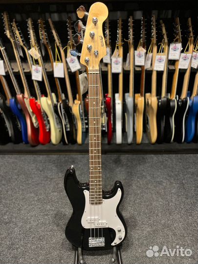 Бас-гитара Новая