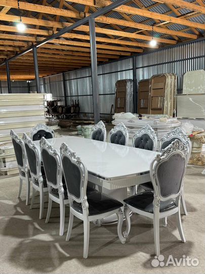 Комплект стол и стулья