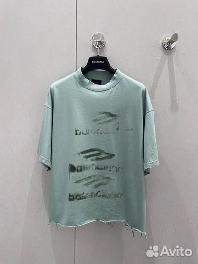 Футболка Balenciaga