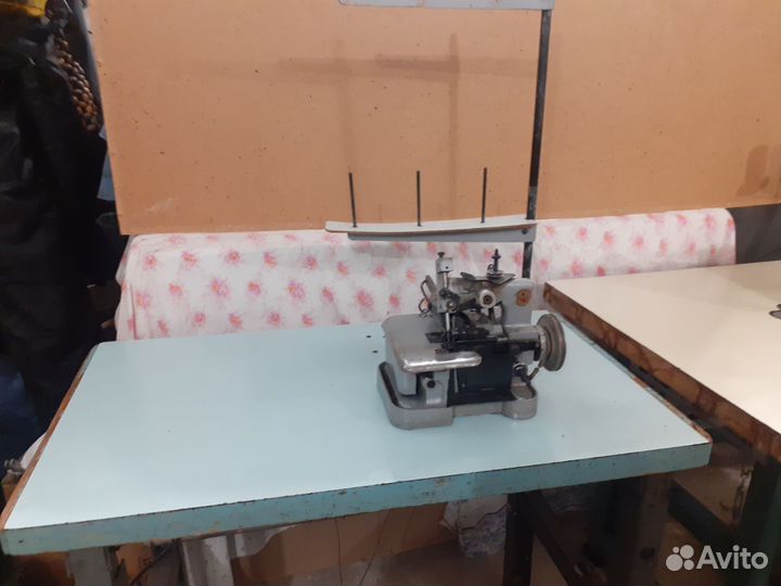 Промышленная швейная машинка