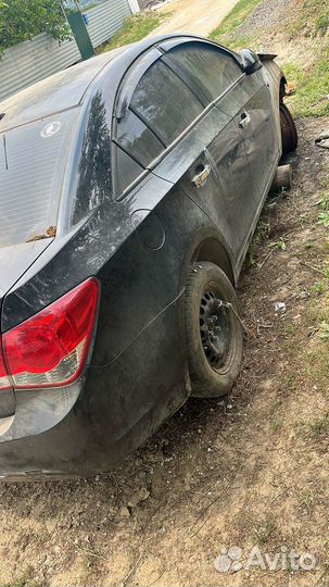 В разборе Chevrolet Cruze 2010 г МКПП 1.6 л