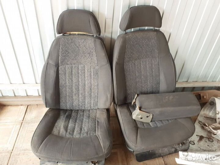 Сиденья волга 3110