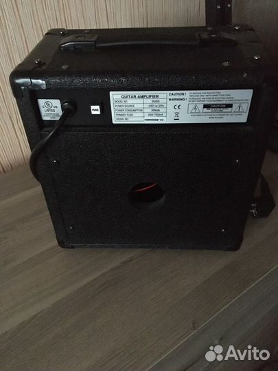 Гитарный комбоусилитель