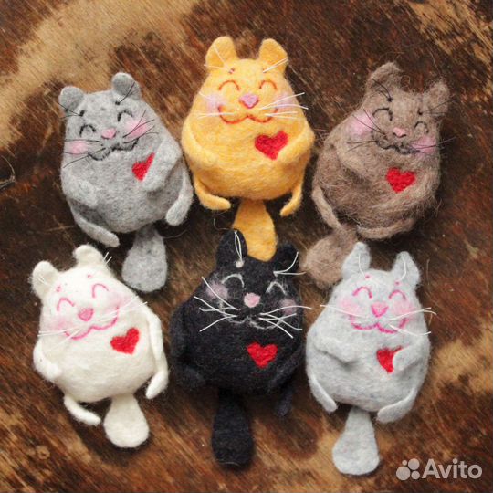 Коты. Сувенирные. Брошь. Брелок