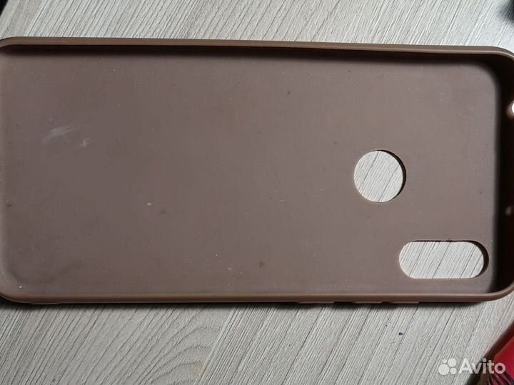 Чехлы на Honor 8а