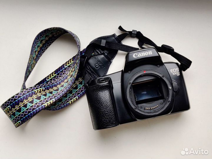 Пленочный фотоаппарат Canon EOS 1000QD