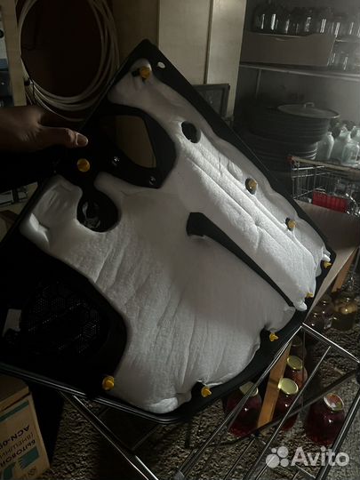 Задняя левая дверная карта гранта