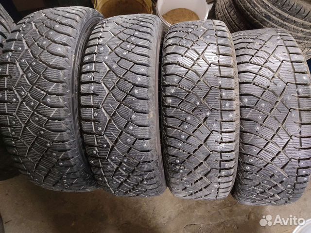 Nitto Therma Spike 225/60 R17 103T