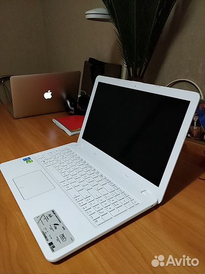 Ноутбук Asus X540LJ / i5 / 4Gb /ssd 500Gb/ GT920