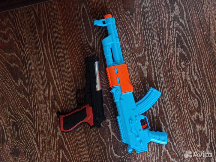 Продаю пистолеты игрушечные