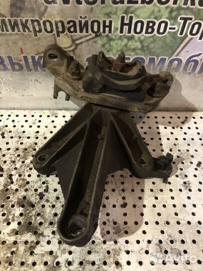 Подушка двигателя Renault Megane