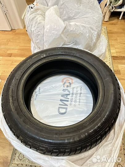 Tigar Ice 215/55 R16 97T