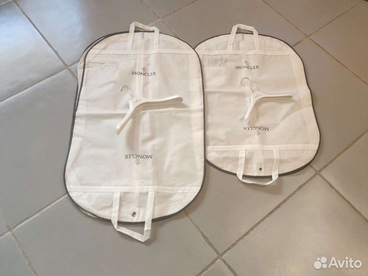 Чехол+вешалка Moncler