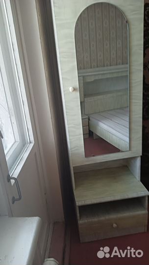 Тумба под косметику