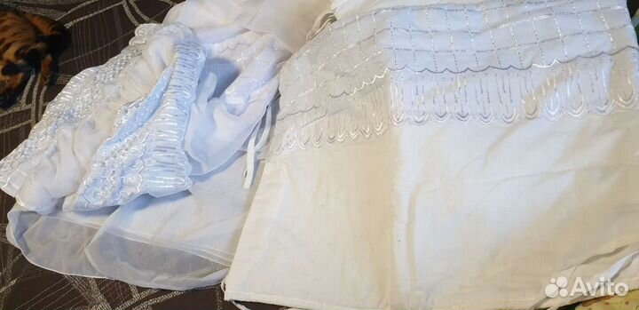 Бортики в кроватку и вуаль для балдахина