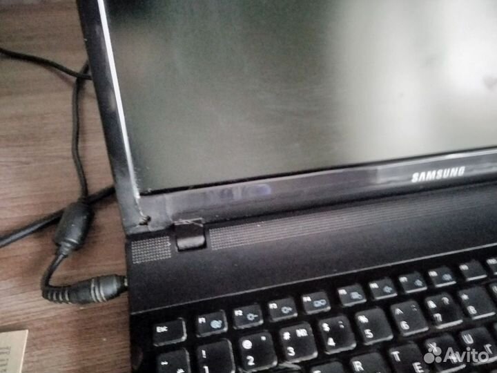 Ноутбук samsung NP300E5A