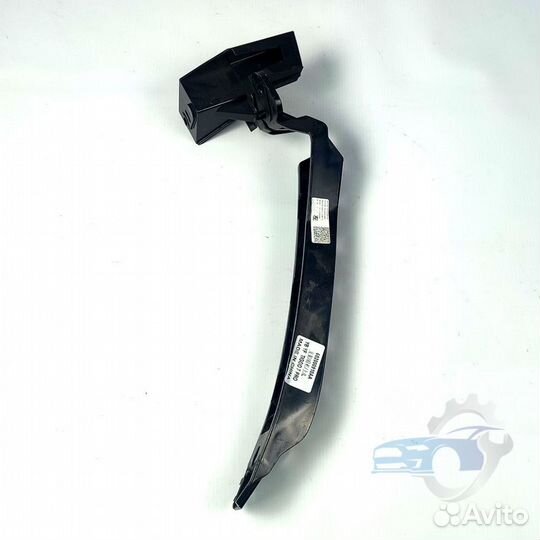 Кронштейн переднего бампера левый 602000910AA