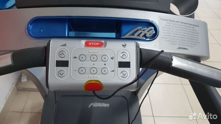 Беговая дорожка life fitness T70 на запчасти