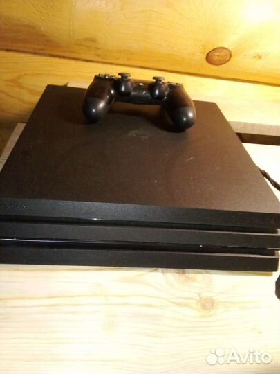Sony playstation 4 pro 1tb + God of war Ragnarok