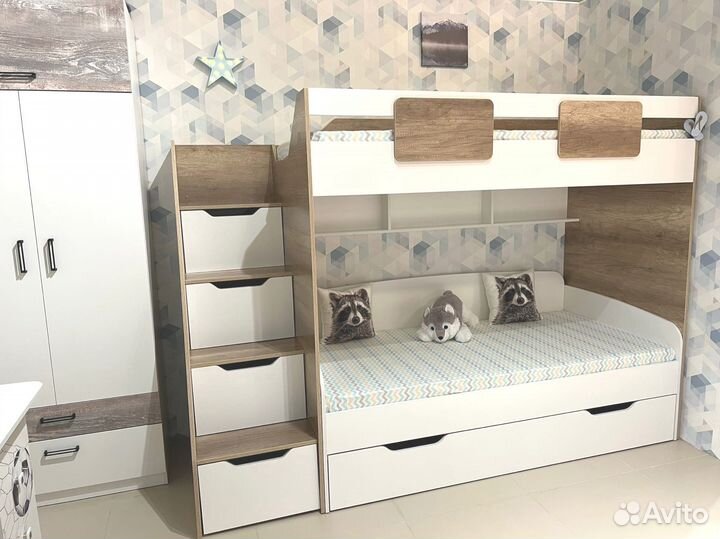 Детская двухъярусная кровать (с 3 спальн. местами)