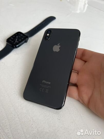 iPhone X, 64 ГБ
