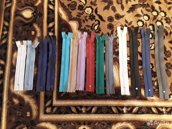 Нитки, тесьма, молнии все для шитья