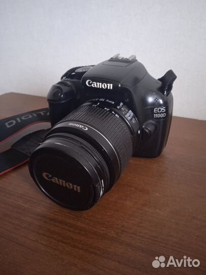 Продам фотоаппарат canon EDS 1100D. торг уместен