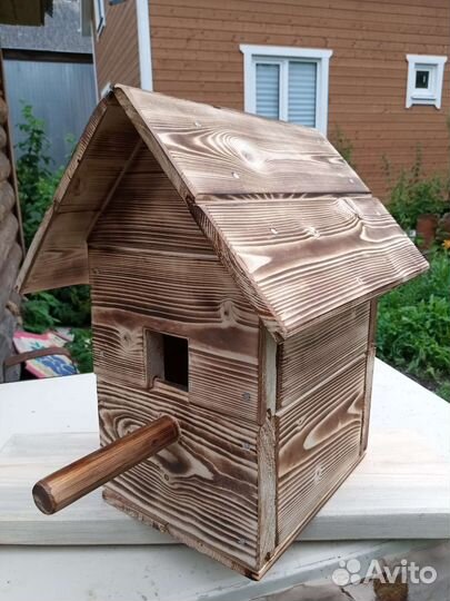 Изделия из дерева для сада