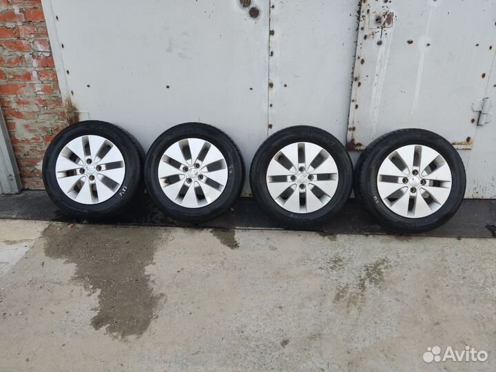 Диски литые R15 на kia rio IV с резиной