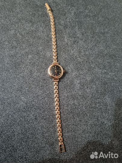 Часы женские нико продаю просто не ношу