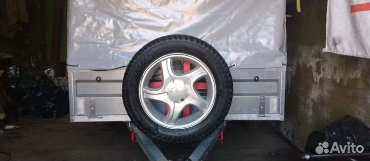 Кронштейн запасного колеса на прицеп