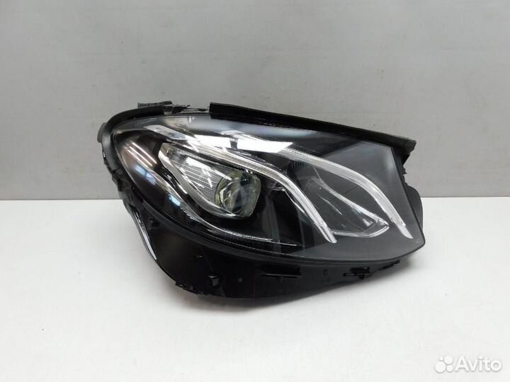 Фара правая Mercedes-Benz E-Class