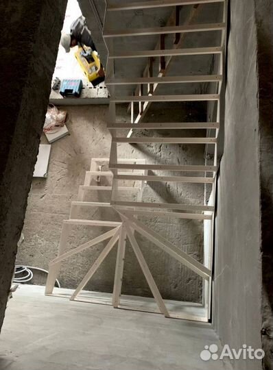 Лестница металлическая. На рынке 10 лет