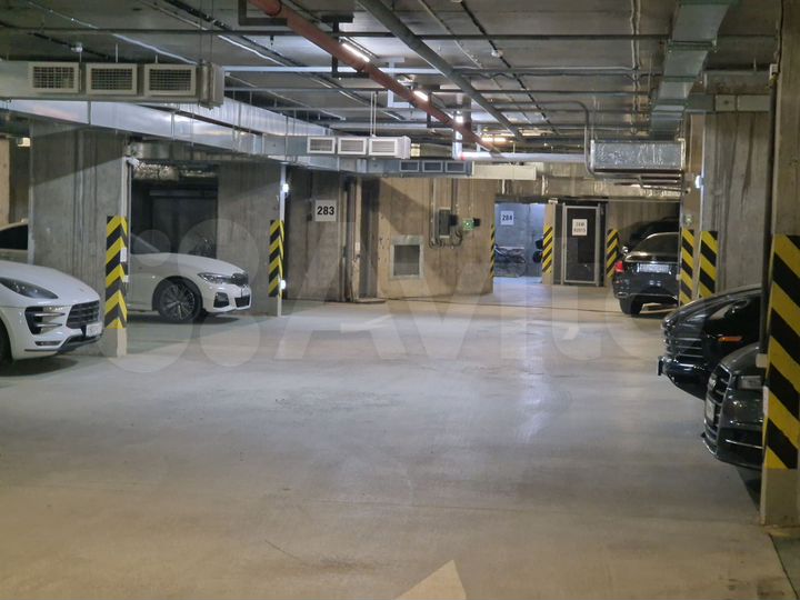 Машиноместо, 14 м²