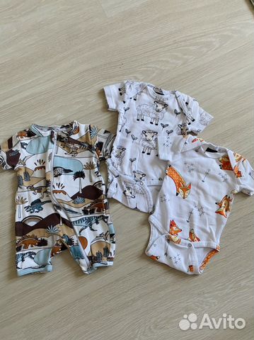 Комплект детских вещей от бренда Mjolk