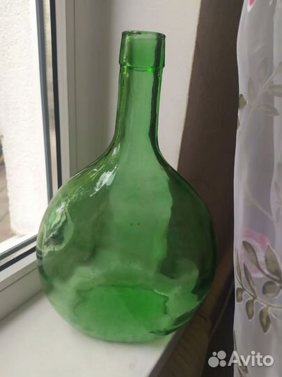 Бутыль старинная, объём больше двух литров