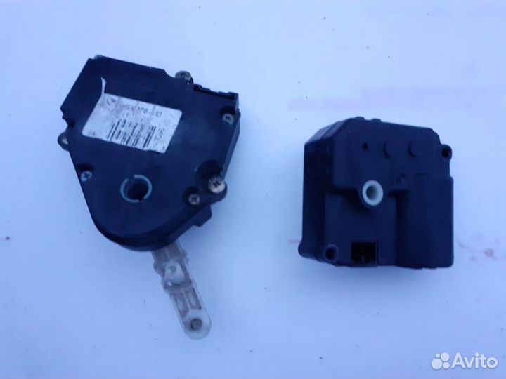 Моторчик заслонки печки Мерседес ML 163