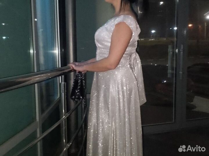 Вечернее платье в пол 42 44