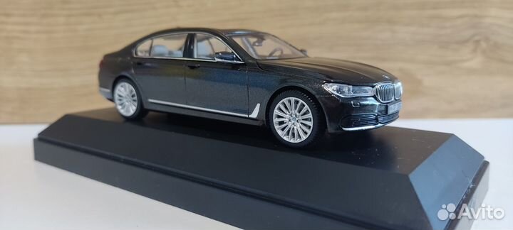 Модель автомобиля BMW 7 series 1 43