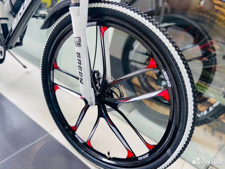 Велосипед новый на литых дисках