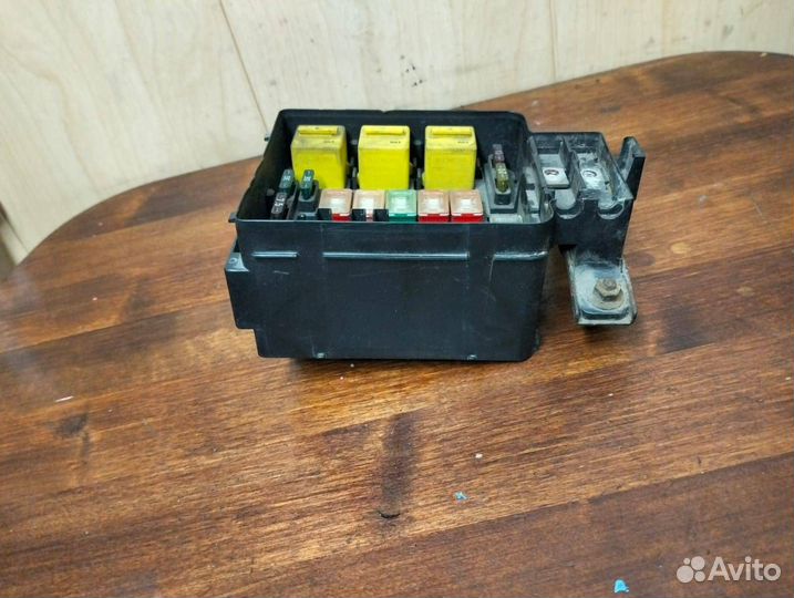 Блок предохранителей Rover400