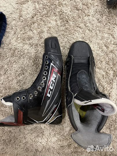 Ботинки хоккейные