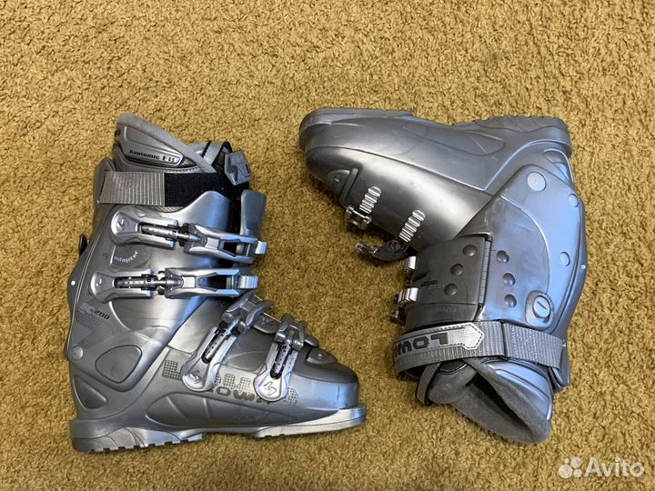 Женские горнолыжные ботинки Lowa Lady (р-р 24,5)