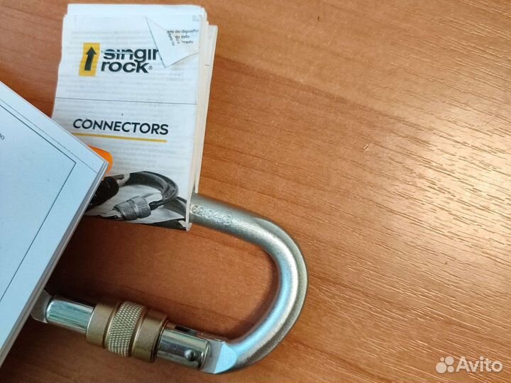Карабин для альпинизма singing rock connectors