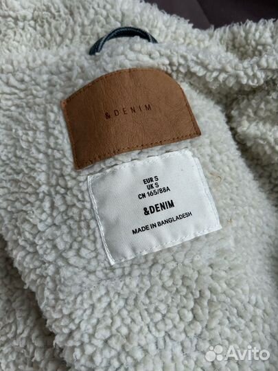 Джинсовая куртка с мехом Bershka