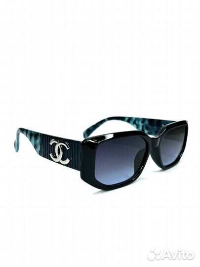 Солнечные очки Chanel