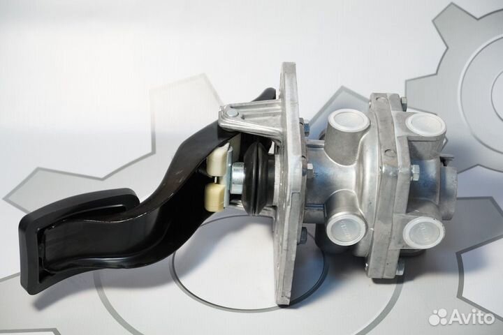 Кран тормозной главный