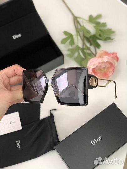 Солнцезащитные очки женские Dior