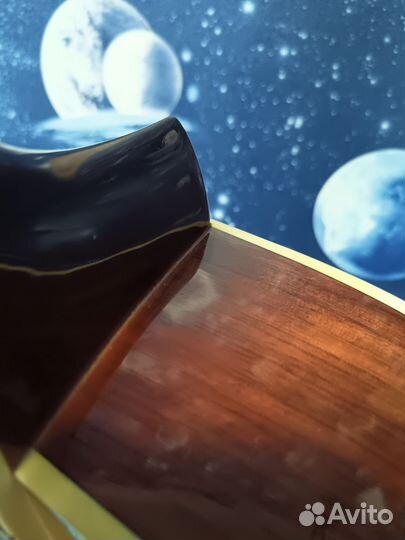 Акустическая гитара